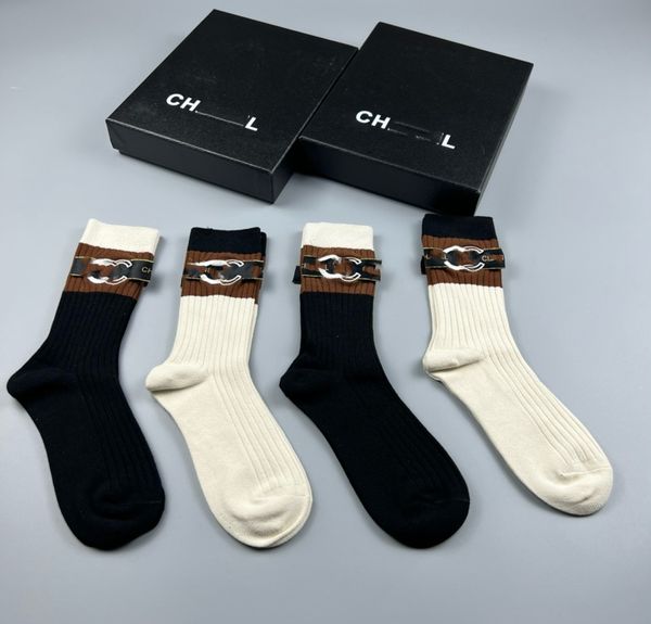 

2024 Designer Womens Socks Five Pair Luxe Sports Winter Letter PrintedSock Embroidery Cotton With Box