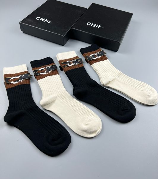 2024 SS Men's Socks Classic Letter Luxury Sports Winter Letter Printing Socks Embroidered Cotton Matching Box Men's Fashion Socks Casual Cotton Printing 1 Box
2024 SS Men's Socks Classic Letter Luxury Sports Winter Letter Printing Socks Embroidered Cotton Matching Box Men's Fashion Socks Casual Cotton Printing 1 Box
