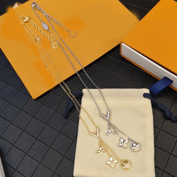 Elegant Women Girl Crystal Flower Clover Pendant Chain Necklace Brand Designer Gold Silver Plated Titanium Steel Charm Chokers Party Fashion Jewerlry Accessories
Elegant Women Girl Crystal Flower Clover Pendant Chain Necklace Brand Designer Gold Silver Plated Titanium Steel Charm Chokers Party Fashion Jewerlry Accessories