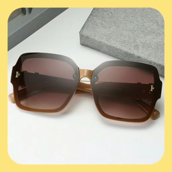 AM 2024 Designer Sunglasses Classic Eyewear Goggles Outdoor Beach sunglasses for men and women Mixed colors optional Radiation Protection Anti-UV400
AM 2024 Designer Sunglasses Classic Eyewear Goggles Outdoor Beach sunglasses for men and women Mixed colors optional Radiation Protection Anti-UV400