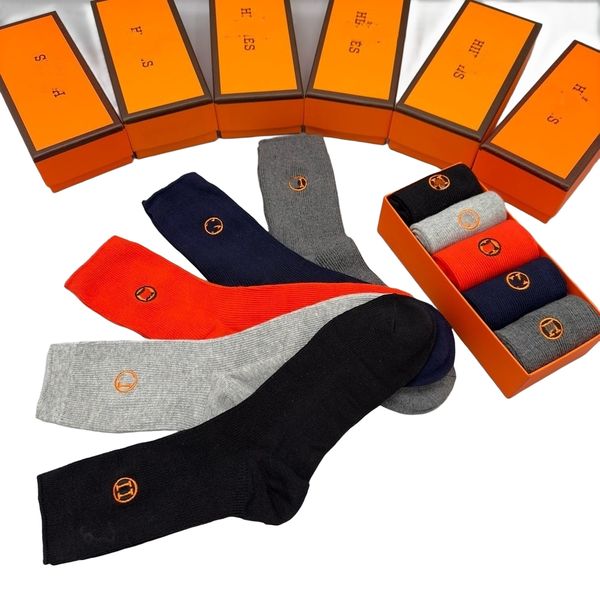 2024 Designer Men's and Women's Socks Sports Luxury Sports Winter Warm thickened socks Embroidered knitted cotton socks
2024 Designer Men's and Women's Socks Sports Luxury Sports Winter Warm thickened socks Embroidered knitted cotton socks