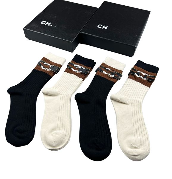 5 Pairs/Lot Mens Letter Solid Color Cotton Tube Socks Set Ins Tide Street Wear All-Match Sports Long Socks without Box
5 Pairs/Lot Mens Letter Solid Color Cotton Tube Socks Set Ins Tide Street Wear All-Match Sports Long Socks without Box