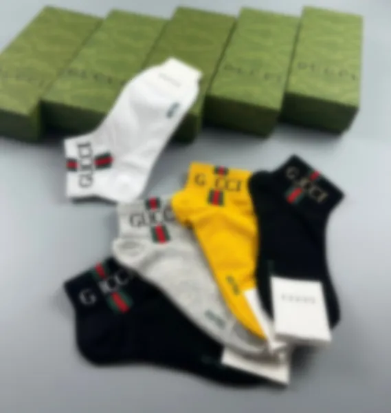 

2024 Mens Womens Designer socks 5 pairs luxury classic letter cotton plaid stockings Sports Four Seasons Mid Tube Socks Couple Quality 5 pieces/box, Lavender