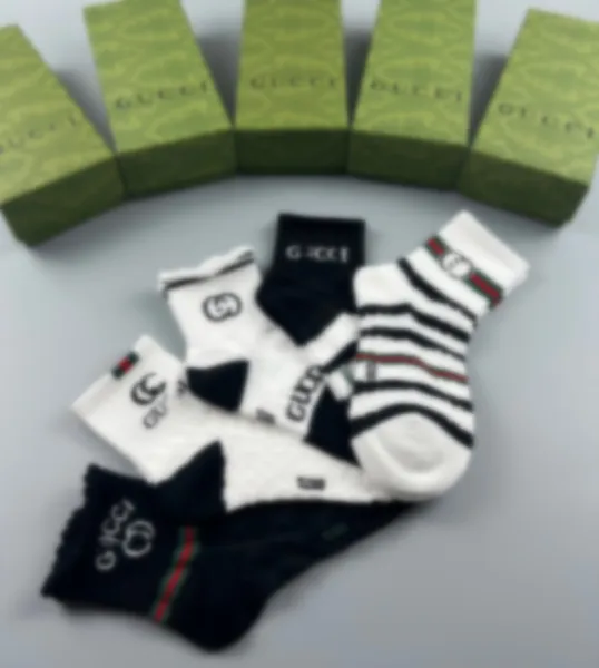 

Designer Men's and Women's socks Five pairs of stylish sports letter printed socks embroidered pure cotton breathable 5 pieces/box, Black
