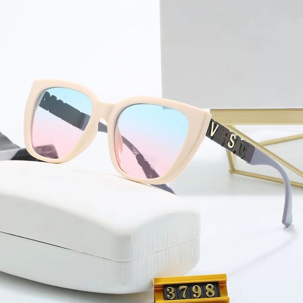 New Sunglasses Fashion Designer Ch Sun glasses Retro Fashion Top Driving outdoor UV Protection Fashion Logo Leg For Women Men sunglasses with box
New Sunglasses Fashion Designer Ch Sun glasses Retro Fashion Top Driving outdoor UV Protection Fashion Logo Leg For Women Men sunglasses with box