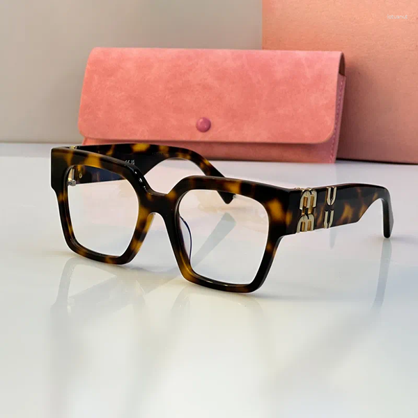 24ss Sunglasses Designer Ladies Mui Glasses Eyeglasses Frame Modern Sophistication High Quality Eyewear Luxurys Designers
24ss Sunglasses Designer Ladies Mui Glasses Eyeglasses Frame Modern Sophistication High Quality Eyewear Luxurys Designers