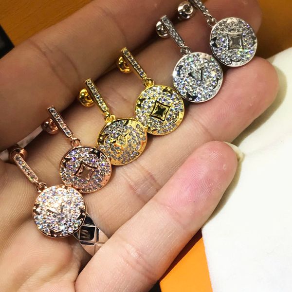 Luxury Crystal Letter Charm Ear Stud Earring Brand Designer Gold Silver Plated Stainless Steel Women Jewelry Accessories Gift Wholesale With Box High Quality
Luxury Crystal Letter Charm Ear Stud Earring Brand Designer Gold Silver Plated Stainless Steel Women Jewelry Accessories Gift Wholesale With Box High Quality