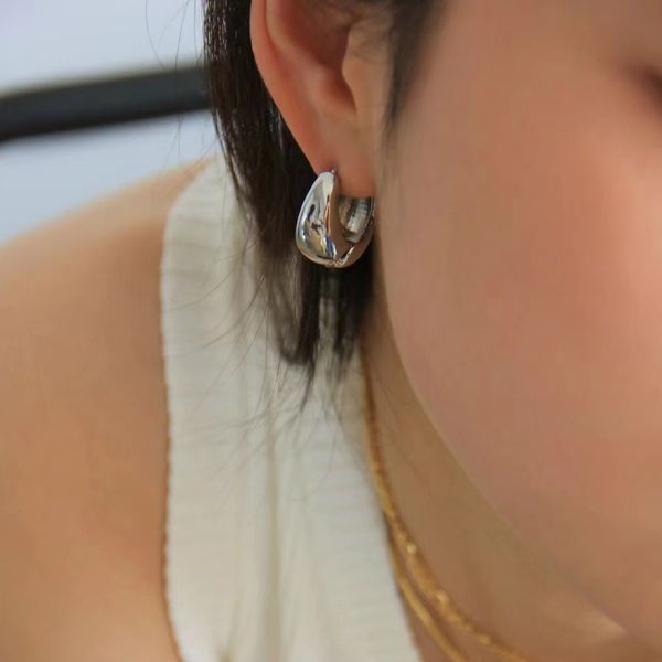 Quality High Designer Chunky Hoop Dupes Hypoallergenic Gold Plated Earrings Fashion Jewelry for Women Girls
Quality High Designer Chunky Hoop Dupes Hypoallergenic Gold Plated Earrings Fashion Jewelry for Women Girls