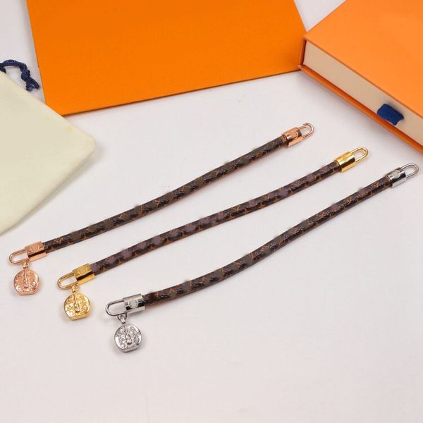charm bracelet leather bracelet Fashion lock bracelet classic jewelry designer bracelet flat brown brand metal for men and women lovers jewelry gift
charm bracelet leather bracelet Fashion lock bracelet classic jewelry designer bracelet flat brown brand metal for men and women lovers jewelry gift