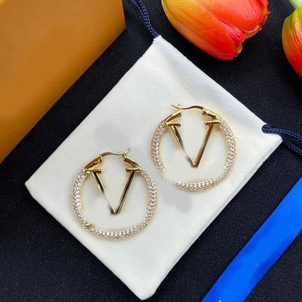 Elegant Circle Crystal Letter Ear Stud Silver Gold Plated Stainless Steel Hoop Earrings Brand Designer Fashion Jewelry Women Wedding Party With Box High Quality
Elegant Circle Crystal Letter Ear Stud Silver Gold Plated Stainless Steel Hoop Earrings Brand Designer Fashion Jewelry Women Wedding Party With Box High Quality
