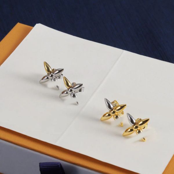 High Quality Luxury Silver Gold Plated Clover Ear Stud Earring Brand Designer Color Contrast Stainless Steel Women Jewelry Accessories Gift Wholesale With Box
High Quality Luxury Silver Gold Plated Clover Ear Stud Earring Brand Designer Color Contrast Stainless Steel Women Jewelry Accessories Gift Wholesale With Box