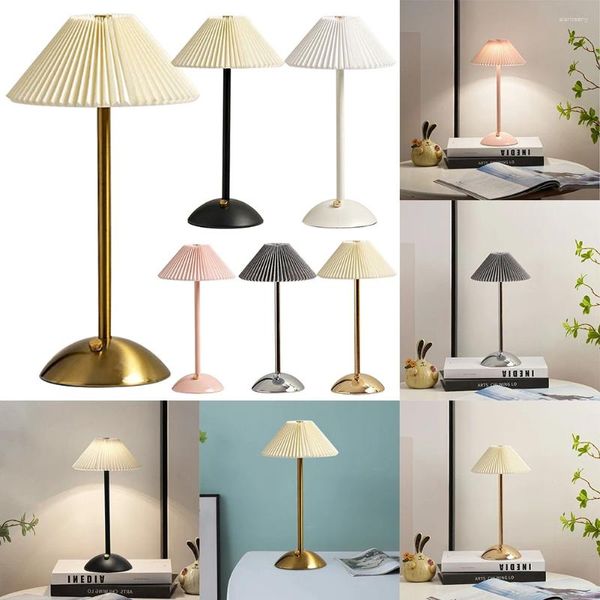 Lamps Nordic Table Art Atmosphere Lamp USB Charging Pleated Nightstand Modern Style With Metal Base For Bedroom Living Room Decor
Lamps Nordic Table Art Atmosphere Lamp USB Charging Pleated Nightstand Modern Style With Metal Base For Bedroom Living Room Decor