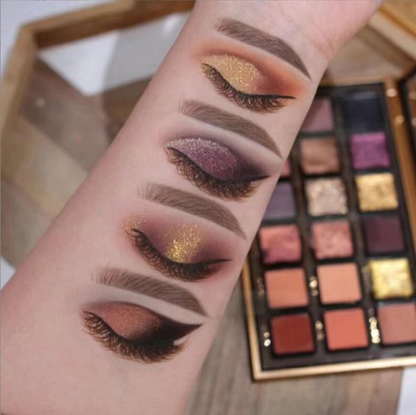 Eye Shadow 18 color eyes shadow European and American pearl golden disk cross empowered reverse rose factory straight hair, Deep blue
Eye Shadow 18 color eyes shadow European and American pearl golden disk cross empowered reverse rose factory straight hair, Deep blue