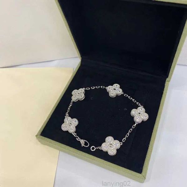 Van Clover Bracelet Designer Charm Bracelets for Women Classic rose gold steel Leaf Shining Crystal Diamond Love
Van Clover Bracelet Designer Charm Bracelets for Women Classic rose gold steel Leaf Shining Crystal Diamond Love