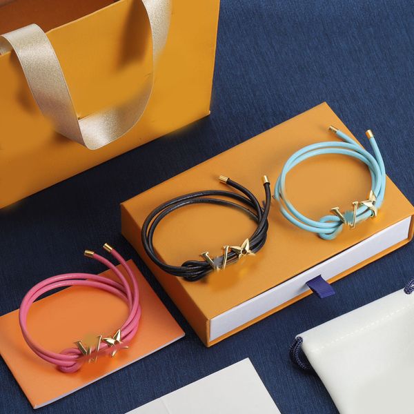 Retro Leather Rope Bracelet For Woman Luxury Brand Designer 18K Gold Plated Clover Letter Charm Pendants Chain Bangle Fashion Jewelry
Retro Leather Rope Bracelet For Woman Luxury Brand Designer 18K Gold Plated Clover Letter Charm Pendants Chain Bangle Fashion Jewelry