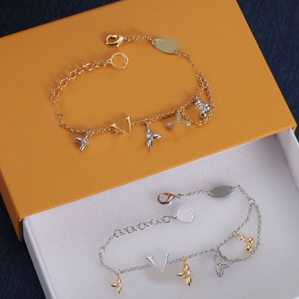 Charm Bracelets Elegant Designer Crytal Clover Letter Charm Pendant Women 18K Gold Silver Plated Chain Wristband Cuff Bangle Wedding Jewelry Valentine's Day Gift
Charm Bracelets Elegant Designer Crytal Clover Letter Charm Pendant Women 18K Gold Silver Plated Chain Wristband Cuff Bangle Wedding Jewelry Valentine's Day Gift
