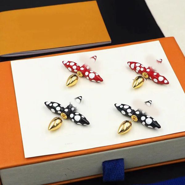 Vintage Trendy Fleck Clover Red Black Ear Stud Earring Luxury Brand Designer Stainless Steel Fashion Women Girl Jewelry Accessories Wholesale With Box Never Fading
Vintage Trendy Fleck Clover Red Black Ear Stud Earring Luxury Brand Designer Stainless Steel Fashion Women Girl Jewelry Accessories Wholesale With Box Never Fading