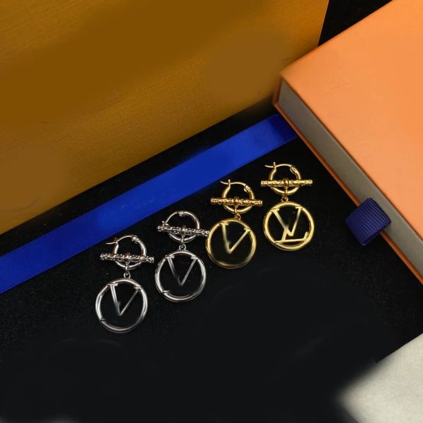 Retro Vintage Gold Silver Plated Circle Letter Ear Stud Earring Brand Designer Stainless Steel Elegant Women Girl Jewelry Accessories Gifts With Box High Quality
Retro Vintage Gold Silver Plated Circle Letter Ear Stud Earring Brand Designer Stainless Steel Elegant Women Girl Jewelry Accessories Gifts With Box High Quality