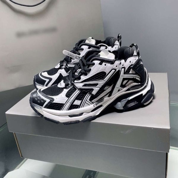 2023 New Top Edition Paris Belenciaga 7.0 Runner Old Couple Thick Sole Elevated Sports Jogging Dad Shoes, Blue
2023 New Top Edition Paris Belenciaga 7.0 Runner Old Couple Thick Sole Elevated Sports Jogging Dad Shoes, Blue