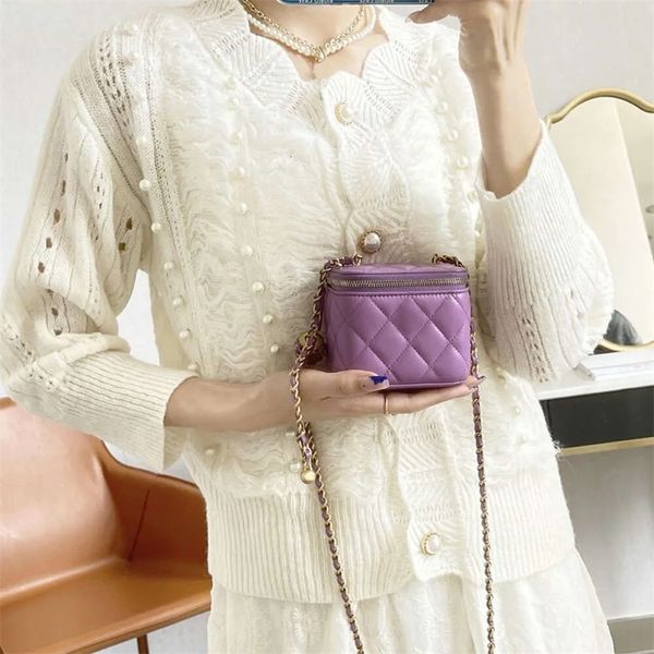 15A Original quality woman cosmetic bag 11cm luxurious designer bagss leather crossbody bags gold ball shoulder bag With Box C077c1, Pink
15A Original quality woman cosmetic bag 11cm luxurious designer bagss leather crossbody bags gold ball shoulder bag With Box C077c1, Pink