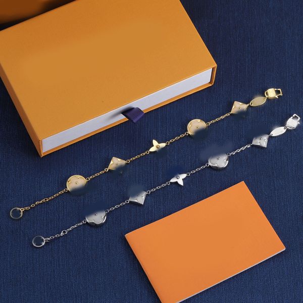 Luxury Shell Clover Chain Bracelet 18K Gold Silver Plated Charm Pendants Original Designer Fashion Women Wristband Cuff Link Bangle Jewelry Wholesale With Box
Luxury Shell Clover Chain Bracelet 18K Gold Silver Plated Charm Pendants Original Designer Fashion Women Wristband Cuff Link Bangle Jewelry Wholesale With Box