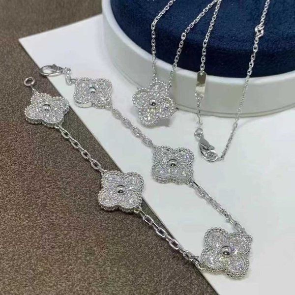 High edition V Four-leaf clover five flower womens 18k gold plated full diamond bracelet with box
High edition V Four-leaf clover five flower womens 18k gold plated full diamond bracelet with box