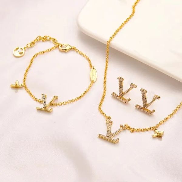 Womens Designer Bracelet Necklace Earrings Designers Letter Jewelry 18K Gold Plated Crystal Geometric Earring for Wedding Party Jewerlry Accessories, Golden
Womens Designer Bracelet Necklace Earrings Designers Letter Jewelry 18K Gold Plated Crystal Geometric Earring for Wedding Party Jewerlry Accessories, Golden