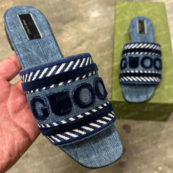 Designer Women Slides Sandals Beach Flat Slippers Denim Light Blue Script Embroidered Summer Fall Mules Waterproof Calfskin Size 35-41
Designer Women Slides Sandals Beach Flat Slippers Denim Light Blue Script Embroidered Summer Fall Mules Waterproof Calfskin Size 35-41