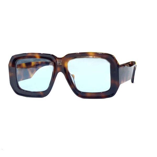 2024 New Vintage Square Sunglasses Woman Classic Retro Sun Glasses Female Fashion Oculos De Sol UV400
2024 New Vintage Square Sunglasses Woman Classic Retro Sun Glasses Female Fashion Oculos De Sol UV400