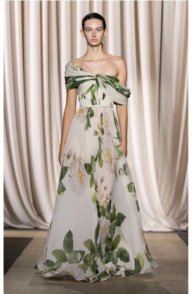 maxi long women lady off shoulder summer one piece floral print dress holiday beach party evening dresses wholesale factory price 0525, As photo
maxi long women lady off shoulder summer one piece floral print dress holiday beach party evening dresses wholesale factory price 0525, As photo