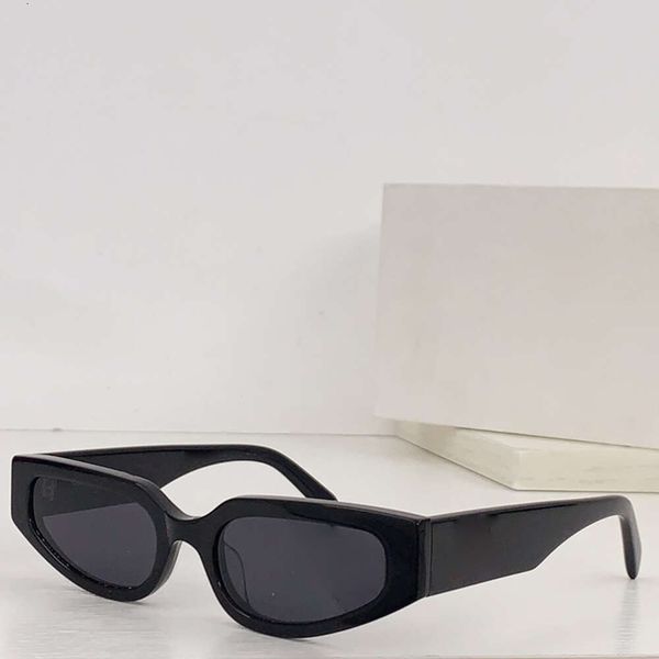 Women Men Sunglasses Outdoor Sports Shades Brand Designer Fashion Men UV400 Eyewear
Women Men Sunglasses Outdoor Sports Shades Brand Designer Fashion Men UV400 Eyewear