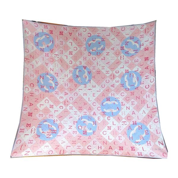 Famous fashion brand 2C designer 100% twill silk women 90CM square scarf fashion simple checkerboard letter pattern square scarf women shawl headscarf gift 2024 new
Famous fashion brand 2C designer 100% twill silk women 90CM square scarf fashion simple checkerboard letter pattern square scarf women shawl headscarf gift 2024 new