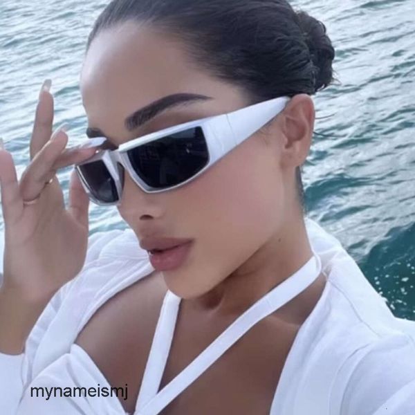 2 pcs Fashion luxury designer Cycling Sports Glasses 2022 New Fashion Y2K Sunscreen Steam Punk Sunglasses Concave Shape U5DN
2 pcs Fashion luxury designer Cycling Sports Glasses 2022 New Fashion Y2K Sunscreen Steam Punk Sunglasses Concave Shape U5DN