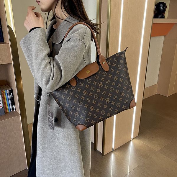 Factory wholesale ladies shoulder bag 2 colors classic retro print tote bag large capacity thick leather handbag daily Joker color matching fashion backpack 8020#, Yellow
Factory wholesale ladies shoulder bag 2 colors classic retro print tote bag large capacity thick leather handbag daily Joker color matching fashion backpack 8020#, Yellow