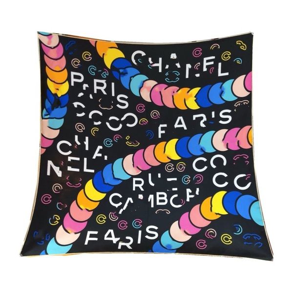 Top brand 2C designer 100% twill silk 90 square scarf women headscarf summer luxury high-end classic simple fashion letter circle pattern shawl gift women tie 2024 new
Top brand 2C designer 100% twill silk 90 square scarf women headscarf summer luxury high-end classic simple fashion letter circle pattern shawl gift women tie 2024 new