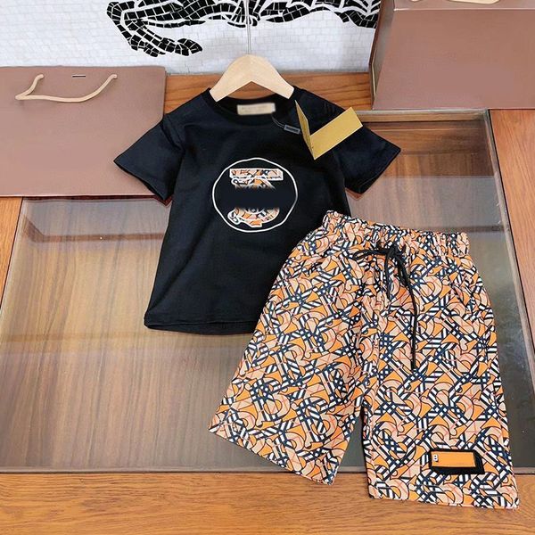 AA Two piece set kids Clothing Set Baby Girls Boys Shorts Skirt Flower Letter Set Children's Luxury Original Label Set Girl Children's Clothing Set Letter, Red
AA Two piece set kids Clothing Set Baby Girls Boys Shorts Skirt Flower Letter Set Children's Luxury Original Label Set Girl Children's Clothing Set Letter, Red