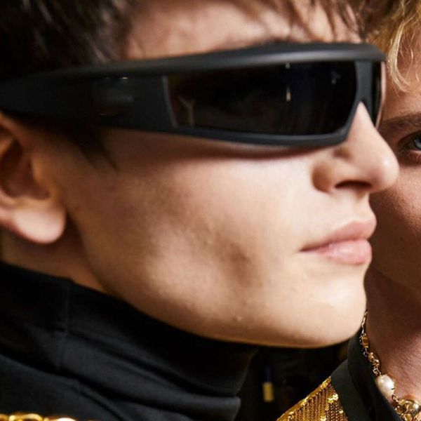 2 pcs Fashion luxury designer Outdoor cycling driving sports glasses Sunglasses Personalized Millennium sunglasses Y2K technology trend Fashion sunglasses 5H75
2 pcs Fashion luxury designer Outdoor cycling driving sports glasses Sunglasses Personalized Millennium sunglasses Y2K technology trend Fashion sunglasses 5H75
