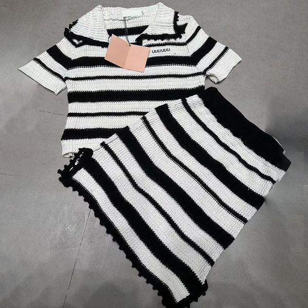 Luxury Striped Women Knits Letter Knitted Polo Shirt Skirt Outfits Elastic Contrast Color Slit Skirts Sets, Striped #0322
Luxury Striped Women Knits Letter Knitted Polo Shirt Skirt Outfits Elastic Contrast Color Slit Skirts Sets, Striped #0322