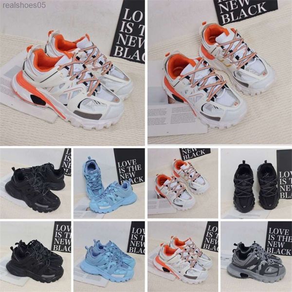 Factory direct sale Fashion Triple S 3.0 Casual Shoes Height Increase Platform Sneaker Glow In The Dark Black Royal Grey Vintage, Color 1
Factory direct sale Fashion Triple S 3.0 Casual Shoes Height Increase Platform Sneaker Glow In The Dark Black Royal Grey Vintage, Color 1