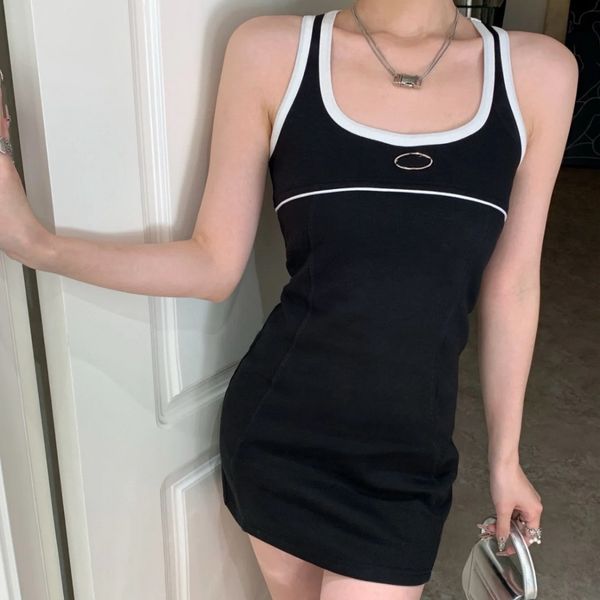designer dress women DS 24 Summer New Fashionable Chest Metal Logo Minimalist Waist Slimming Tank Skirt Sweet Cool Spicy Girl, Black
designer dress women DS 24 Summer New Fashionable Chest Metal Logo Minimalist Waist Slimming Tank Skirt Sweet Cool Spicy Girl, Black