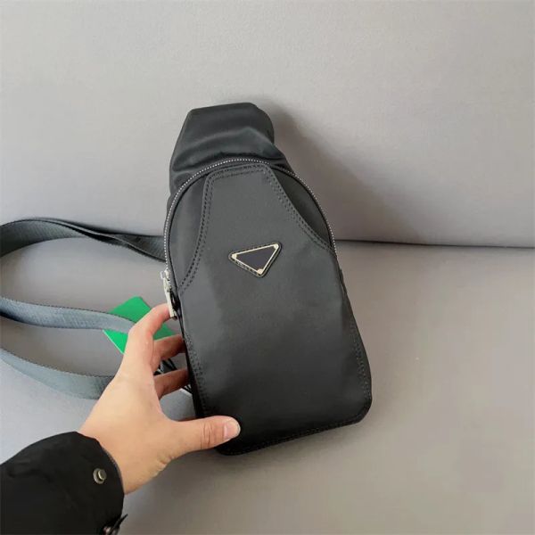 Designer Fashion Chest Bag Men Women Crossbody Bags Waterproof Cloth Shoulder Bag Travel Outdoor Purse Bumbag G243228BF, Black
Designer Fashion Chest Bag Men Women Crossbody Bags Waterproof Cloth Shoulder Bag Travel Outdoor Purse Bumbag G243228BF, Black