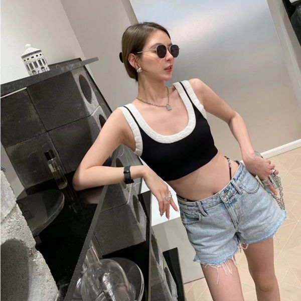 Denim shorts designer shorts women alxwong New waistline rhinestone embellishment letter shorts womens high waisted loose slimming fur edge straight leg hot pants, Blue
Denim shorts designer shorts women alxwong New waistline rhinestone embellishment letter shorts womens high waisted loose slimming fur edge straight leg hot pants, Blue