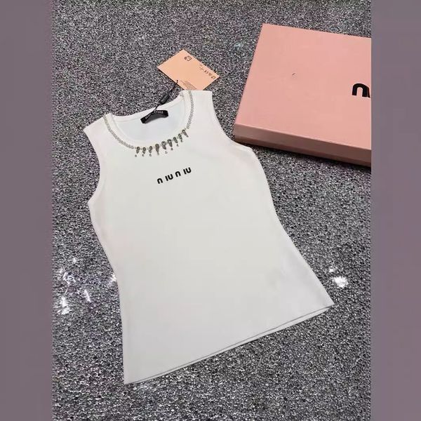 Designer Womens Tanks Tank Top Miu Clothes Knits Designer Embroidery Knitted Vest Sleeveless Breathable Cropped Tops 100% Cottons luxury t shirt, Black
Designer Womens Tanks Tank Top Miu Clothes Knits Designer Embroidery Knitted Vest Sleeveless Breathable Cropped Tops 100% Cottons luxury t shirt, Black
