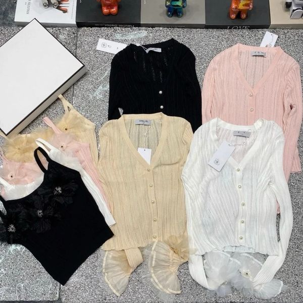 two piece set Women Knitted Cropped Cardigan designer top channel Luxury and high quality flower decorations knitted vest slim fit design High end womens cardigan, Black
two piece set Women Knitted Cropped Cardigan designer top channel Luxury and high quality flower decorations knitted vest slim fit design High end womens cardigan, Black