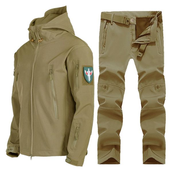 Winter Men's Warm Jacket Suit Sharkskin Outdoor Fleece Ski Mountaineering Suit Men's Wear-resistant Cold-proof Coats