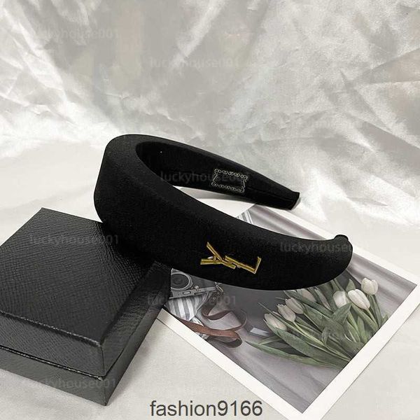 Brand New Designer Fashionable Charm Candy Color Womens Girls Letter Printing Hair Accessories High Quality Cotton Hairbands Wholesale Multi color Options
Brand New Designer Fashionable Charm Candy Color Womens Girls Letter Printing Hair Accessories High Quality Cotton Hairbands Wholesale Multi color Options