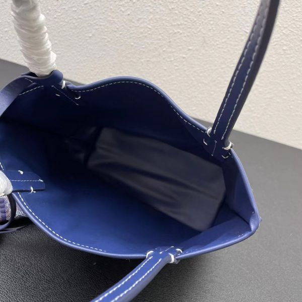 Available on both sides underarm fluffy bag and crossbody bag Latest Handbags Luxury Fashion bag Fashions Steamer classics Handbags Luxurys Brands shoppings, Blue
Available on both sides underarm fluffy bag and crossbody bag Latest Handbags Luxury Fashion bag Fashions Steamer classics Handbags Luxurys Brands shoppings, Blue