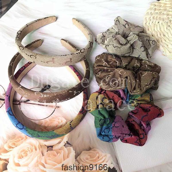 Vintage Brand Designer Letter Printing Headbands for Women Spring Rainbow HairBands HeadWrap Cloth Fabric Headwear Street Fashion HeadScarf gift
Vintage Brand Designer Letter Printing Headbands for Women Spring Rainbow HairBands HeadWrap Cloth Fabric Headwear Street Fashion HeadScarf gift