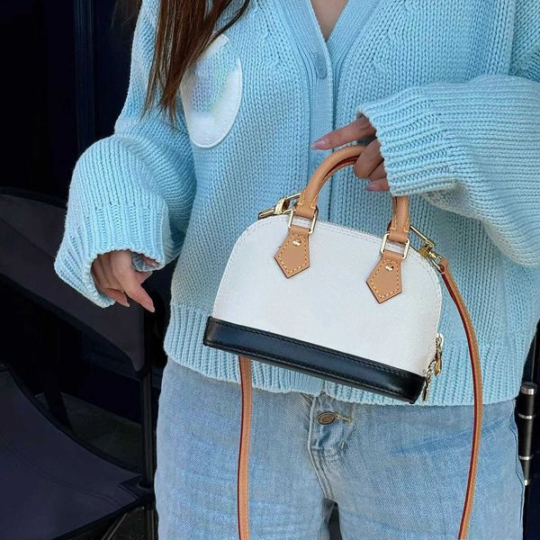 Top Quality Shell Bag Women Y2K Leather Handbags Flower Embossed Shoulder Bags With Lock Designer handbag Crossbody Purse Bag Tote