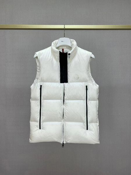 Designer Mens Semeru Down Jacket Vest Made of polyester fabric Polyester lining Filled with down Pull out hood Zipper closure Zippered pockets, White
Designer Mens Semeru Down Jacket Vest Made of polyester fabric Polyester lining Filled with down Pull out hood Zipper closure Zippered pockets, White